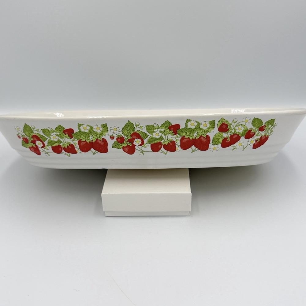 VTG Action Strawberry Divided Baking Dish Japan Cottagecore Retro Kitchen - Picture 7 of 15